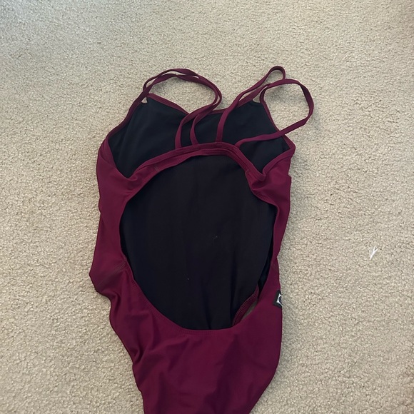 maroon jolyn size 32 swimsuit - Picture 3 of 3